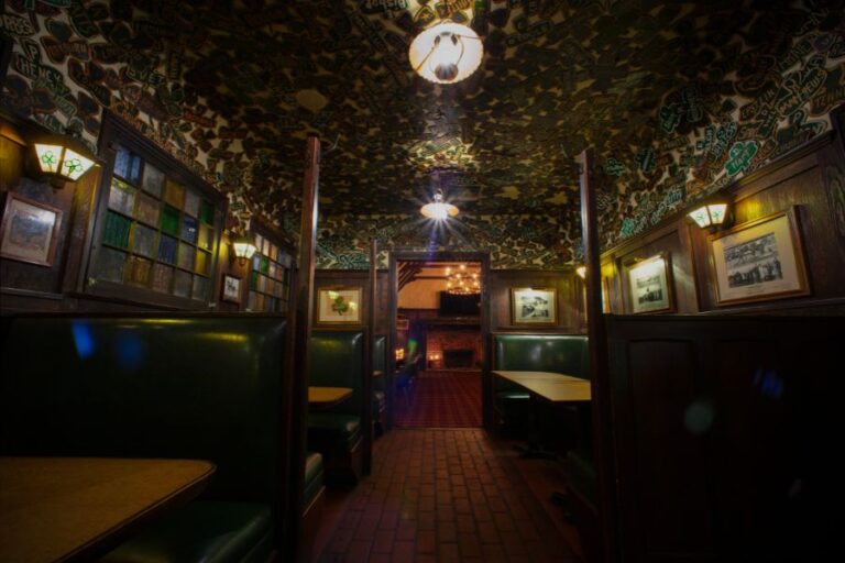 Tom Bergins Historic Irish Pub Dining Room Venue