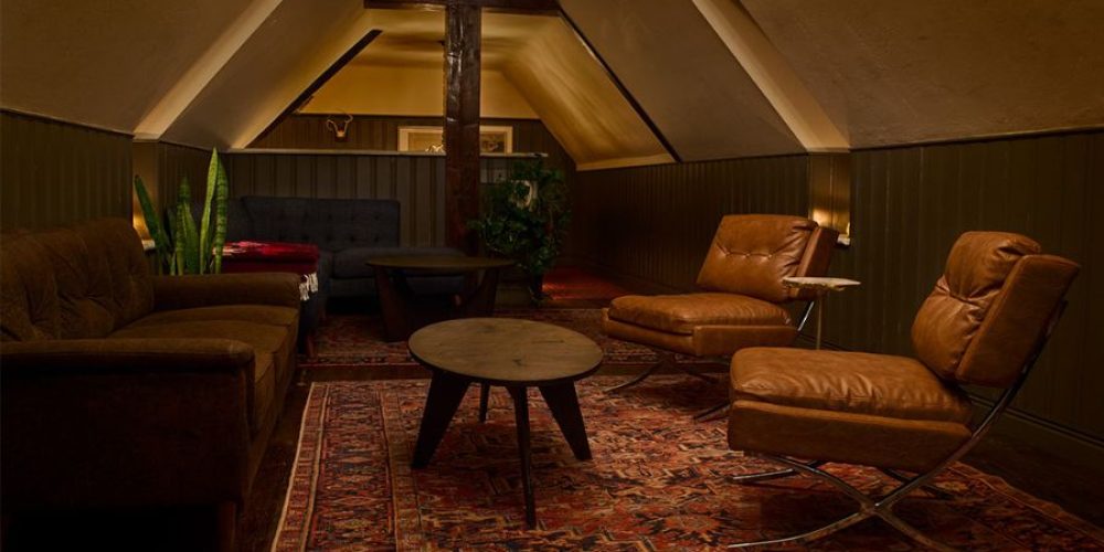 Private-Speakeasy-Bar-Room-Tom-Bergins-Upper-Level.jpg