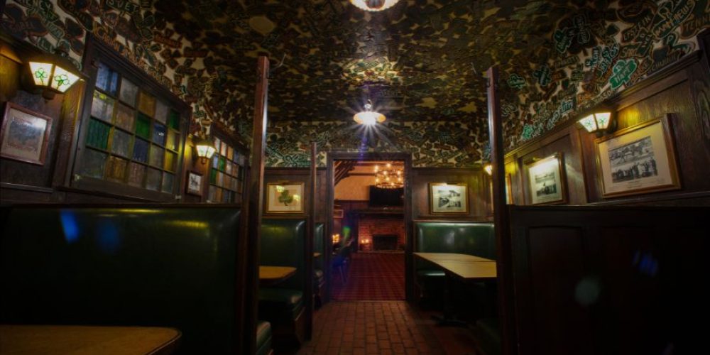 Tom-Bergins-Historic-Irish-Pub-Dining-Room-Venue-1.jpg