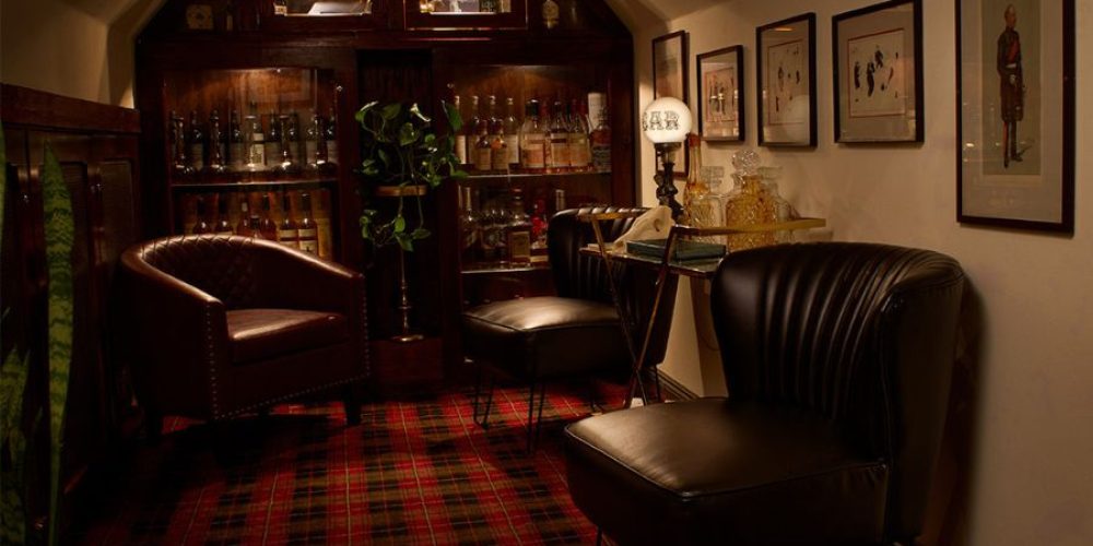 Tom-Bergins-Private-Club-Room-Rental-Fairfax-Los-Angeles-1.jpg