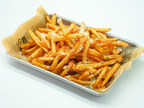 Tom-Bergins-tasty Garlicparm fries-Best-Irish-times-pub-in-Los-Angeles